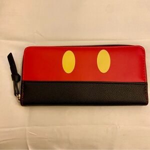 NWOT Danielle Nicole Mickey Mouse Wallet